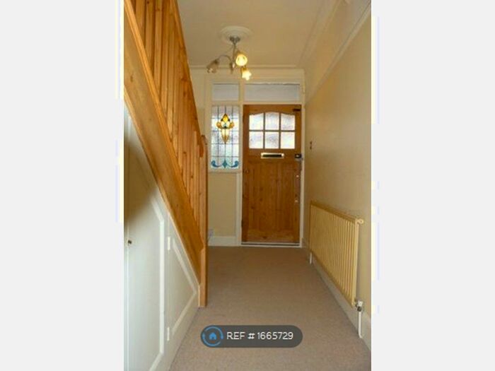 4 Bedroom Terraced House To Rent In Glenwood Gardens, Ilford, IG2