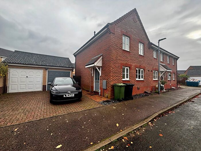 3 Bedroom Property To Rent In Mallow Close, Attleborough, NR17