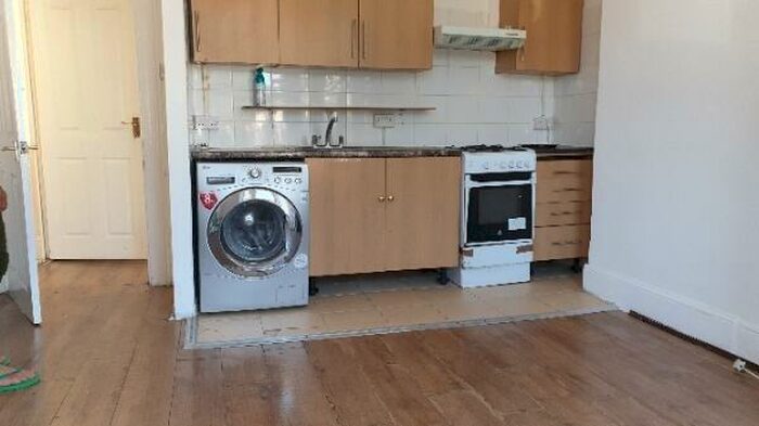 1 Bedroom Flat To Rent In Belgrave Road, : Bed Bath, IG1
