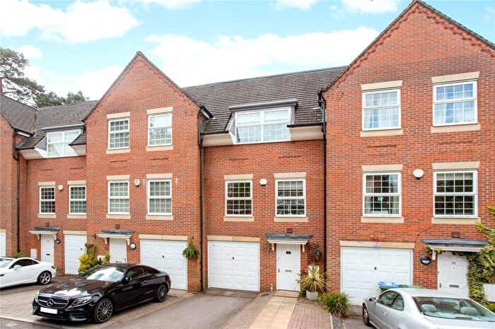 4 Bedroom Terraced House For Sale In Newitt Place, Southampton, Hampshire, SO16