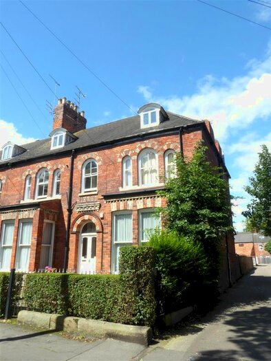 2 Bedroom Flat To Rent In Park Avenue, Princes Avenue, Hull, HU5