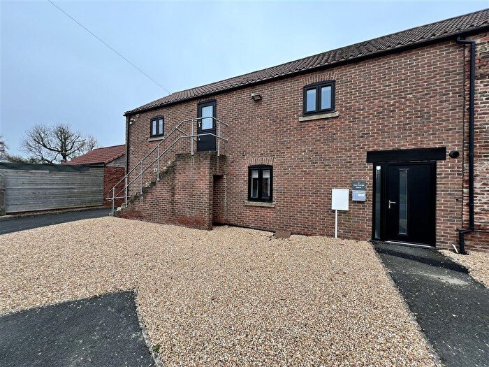 3 Bedroom Terraced House To Rent In Burn Grange Barns, Burn, YO8