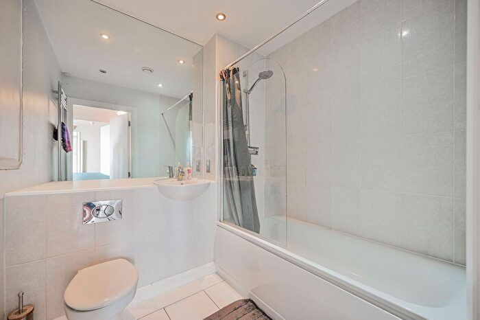 1 Bedroom Flat To Rent In Fortius House, Leyton, Leyton, London, E10