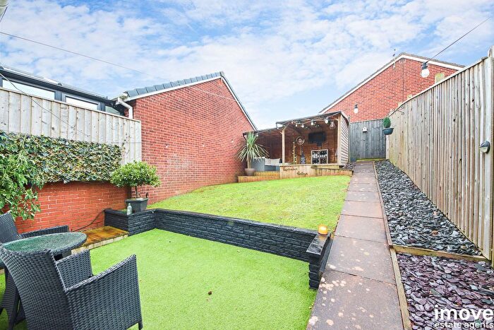 2 Bedroom Bungalow For Sale In Fowey Avenue, Torquay, TQ2