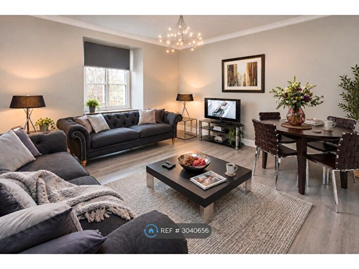 2 Bedroom Flat To Rent In West Nicolson St, Edinburgh, EH8