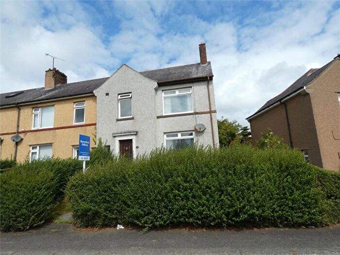 3 Bedroom End Of Terrace House For Sale In Ffordd Tegai, Bangor, Gwynedd, LL57