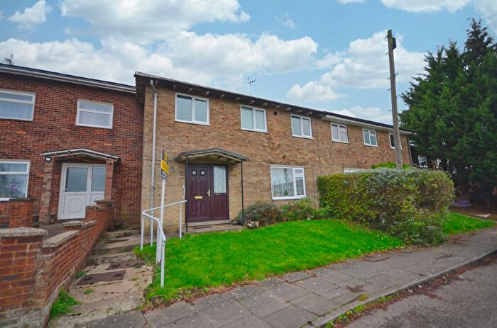 4 Bedroom Terraced House For Sale In Bideford Square, Corby, NN18