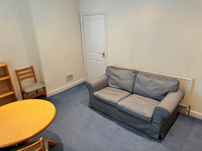 1 Bedroom Flat To Rent In Flat, Birmingham Road, Sutton Coldfield, B72