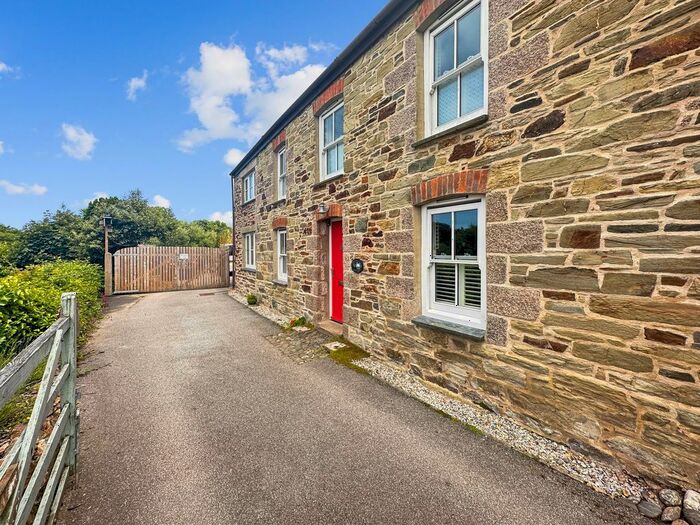 3 Bedroom End Of Terrace House To Rent In Rosemundy, St. Agnes, TR5