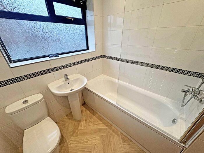 2 Bedroom Semi-Detached Bungalow For Sale In Brompton Road, Poulton-Le-Fylde, FY6