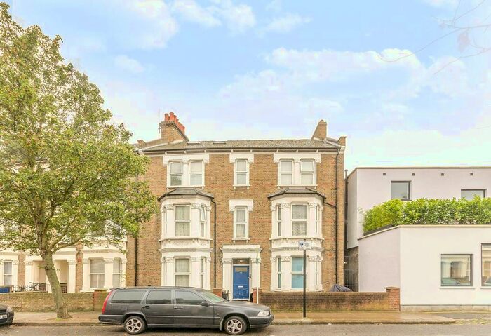 1 Bedroom Flat To Rent In Queen's Park, Queen's Park, London, W9