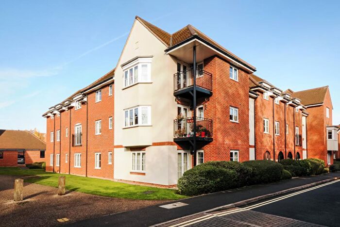 2 Bedroom Flat To Rent In Abingdon, Oxfordshire, OX14