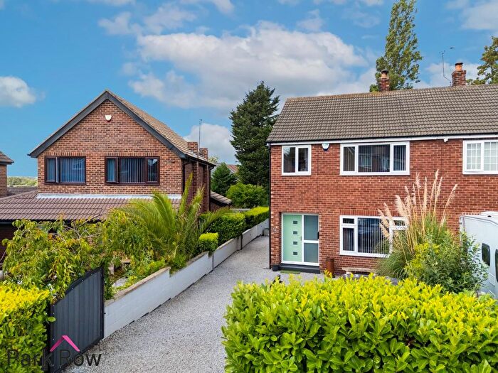 3 Bedroom Semi-Detached House For Sale In Hillside, Byram, Knottingley, WF11