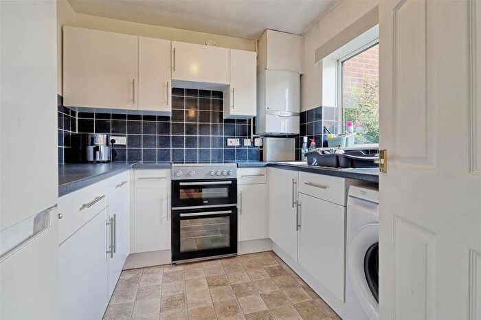 1 Bedroom Flat To Rent In Preston Road, Leytonstone, E11