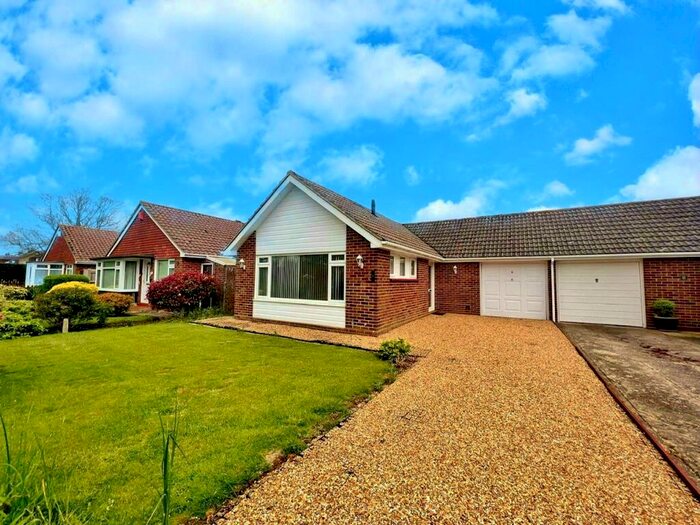2 Bedroom Bungalow To Rent In Sea Way, Pagham, Bognor Regis, West Sussex, PO21