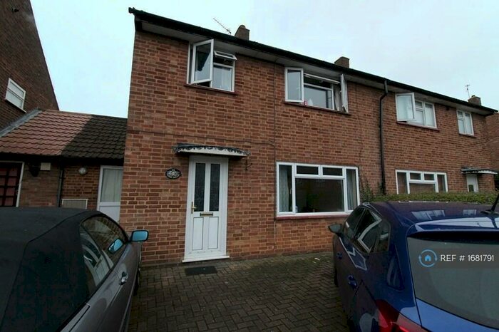 5 Bedroom Terraced House To Rent In High Dells, Hatfield, AL10