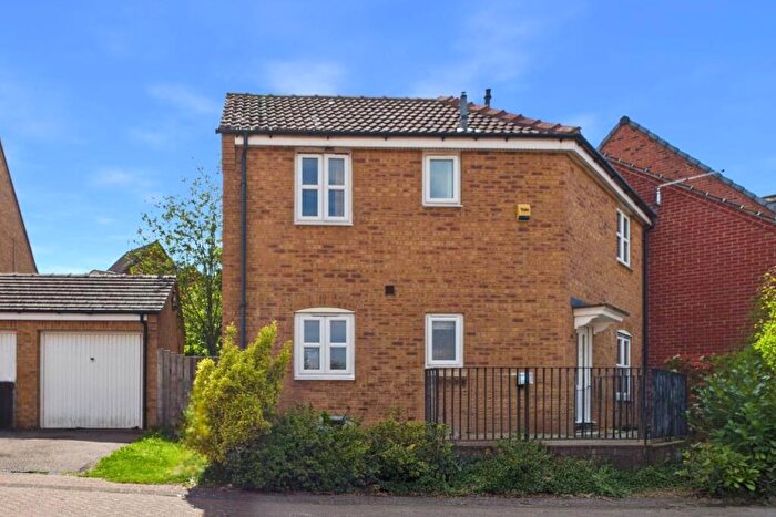 3 Bedroom Town House For Sale In Myrtle Crescent, Heeley, S2
