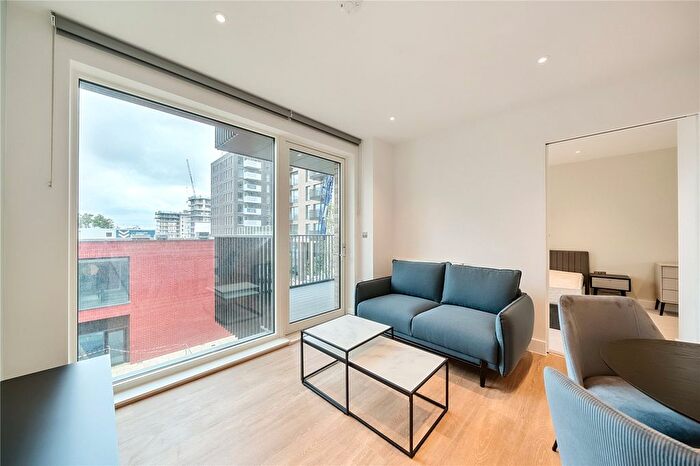 Studio To Rent In Henley Cross, London, SE3