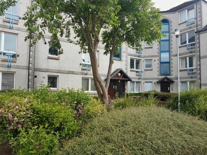 3 Bedroom Flat To Rent In Rosebank Gardens, City Centre, Aberdeen, AB11