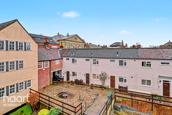 1 Bedroom Maisonette For Sale In Mandells Court, Norwich, NR3