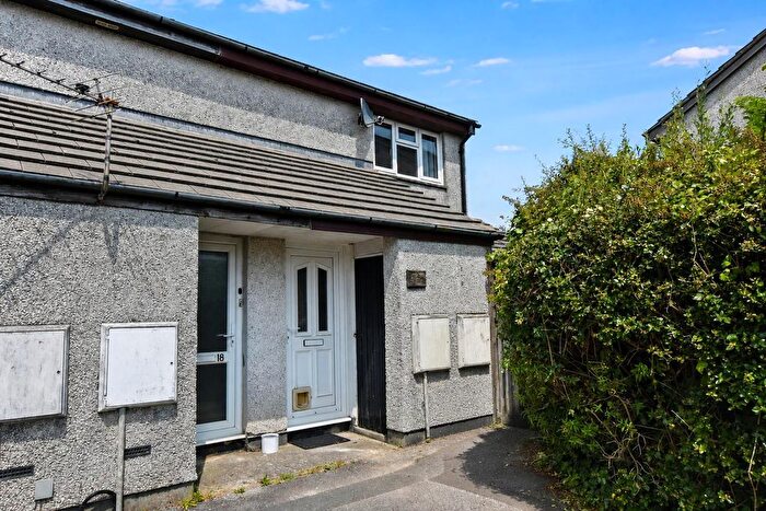 1 Bedroom Flat For Sale In Lowen Way, Threemilestone, Truro, TR3