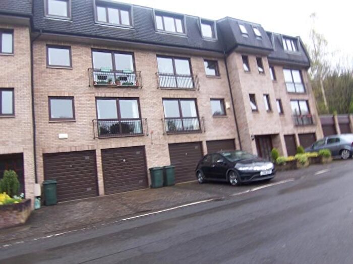 2 Bedroom Flat To Rent In Coltbridge Gardens, Edinburgh, EH12