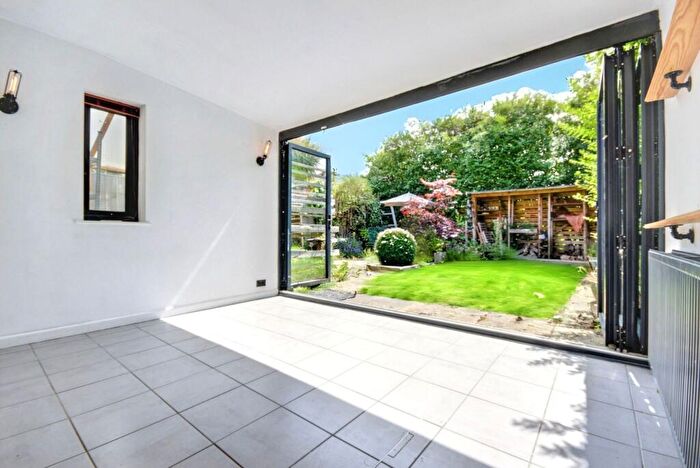 2 Bedroom Semi-Detached House For Sale In Abbey Road, Beeston, NG9
