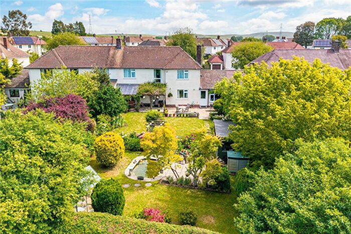 3 Bedroom Semi-Detached House For Sale In Wellington Drive, Devizes, SN10