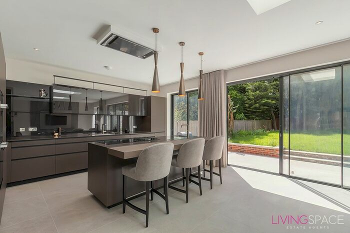 5 Bedroom Semi-Detached House To Rent In Ullswater Crescent, Richmond, SW15