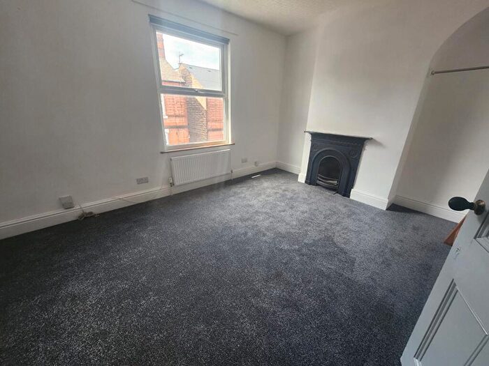 2 Bedroom End Of Terrace House To Rent In Watkin Street, Nottingham, Nottinghamshire, NG3