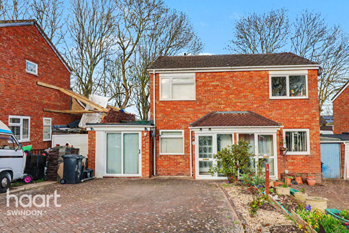 2 Bedroom Semi-Detached House For Sale In Colchester Close, Swindon, SN5