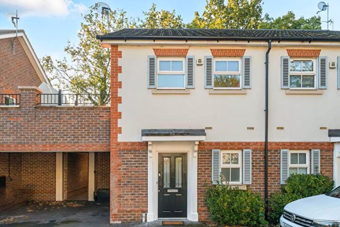 2 Bedroom Semi-Detached House To Rent In Ashley Road, Walton-on-Thames, KT12