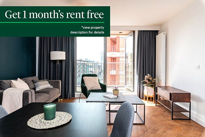 2 Bedroom Flat To Rent In Broadside, Oldham Walk, M4