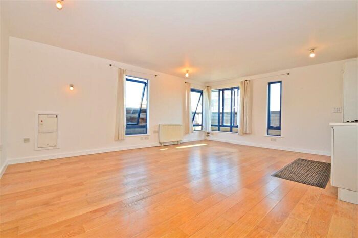 1 Bedroom Apartment To Rent In Hare Row, London, E2