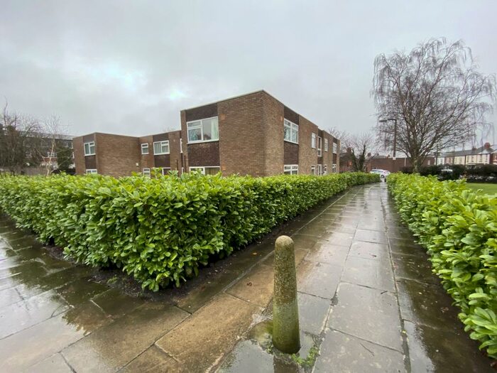 1 Bedroom Apartment To Rent In Downing Close, Prenton, CH43