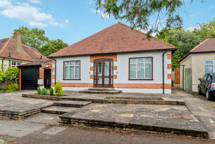 4 Bedroom Detached House To Rent In Woodend, Sutton, SM1