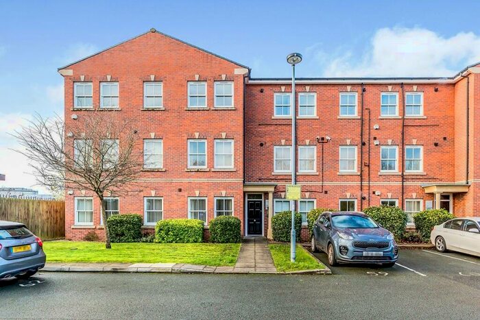 2 Bedroom Apartment To Rent In Hatters Court, Stockport, Cheshire, SK1