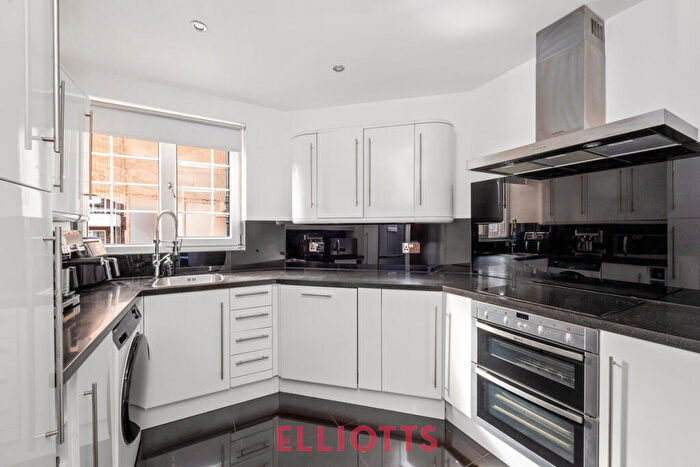 2 Bedroom Apartment For Sale In Wilbury Road, Hove, BN3