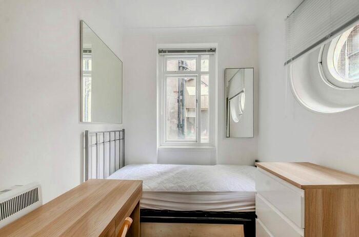 Studio To Rent In Prince Of Wales Terrace, South Kensington, London, W8