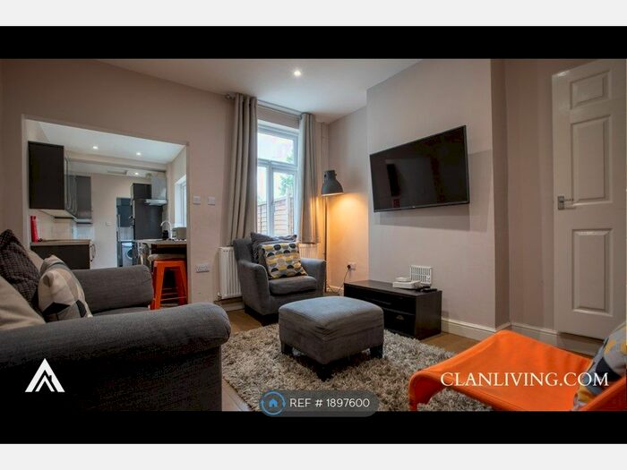 4 Bedroom Terraced House To Rent In Leopold Street, Loughborough, LE11