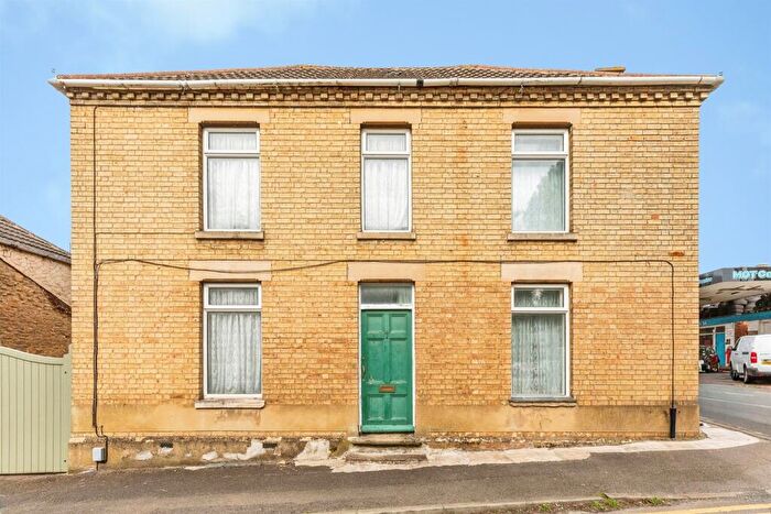 4 Bedroom Detached House For Sale In Bridge Street, Raunds, NN9