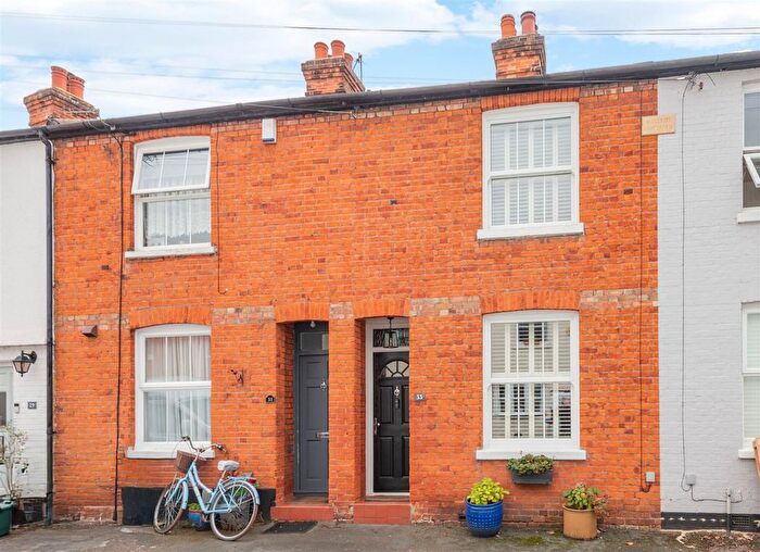 2 Bedroom Property For Sale In Glencoe Road, Weybridge, KT13