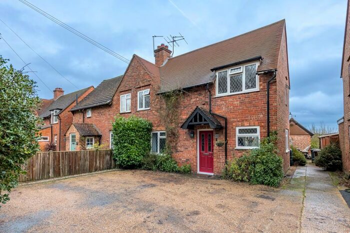 3 Bedroom Semi-Detached House For Sale In Five Ashes, Mayfield, TN20