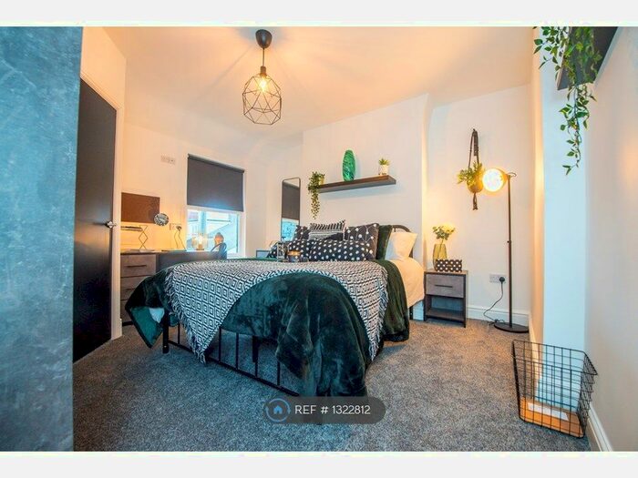 3 Bedroom Flat To Rent In Wavertree, Liverpool L15