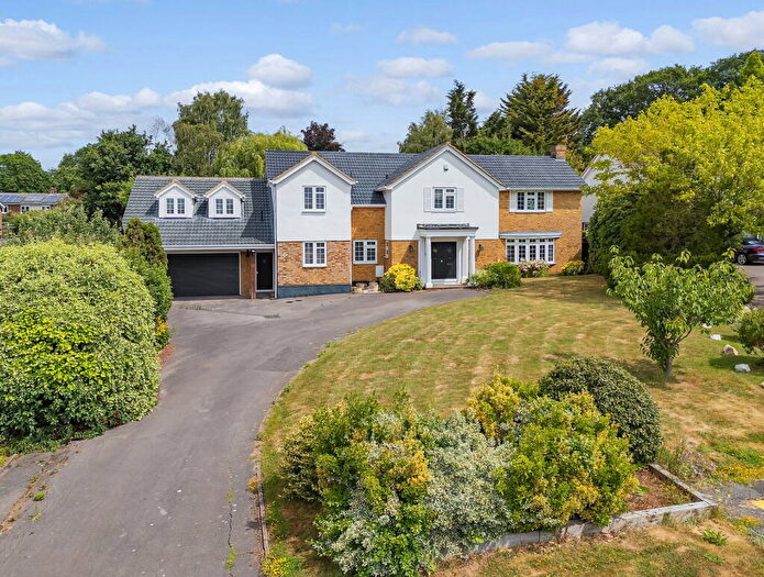 5 Bedroom Detached House For Sale In Sandon, Chelmsford, CM2