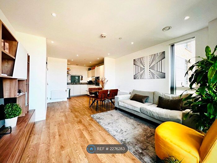 1 Bedroom Flat To Rent In Chorley Court, London, E14