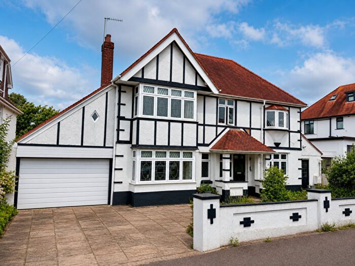 3 Bedroom Detached House For Sale In Orchard Avenue, Lower Parkstone, BH14