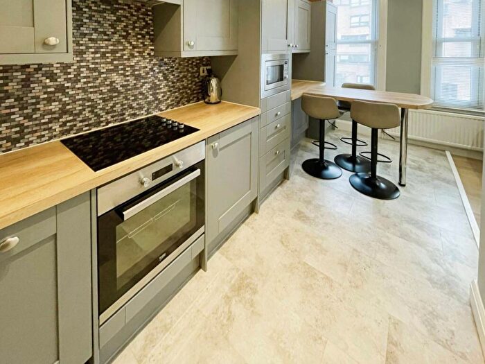 2 Bedroom Flat For Sale In Edith Grove, Chelsea, London, SW10