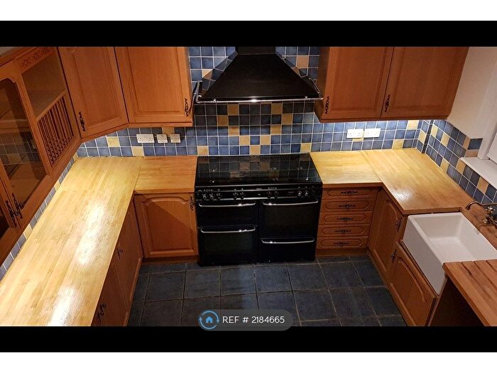 2 Bedroom Terraced House To Rent In Cross Street, Denton, Manchester, M34