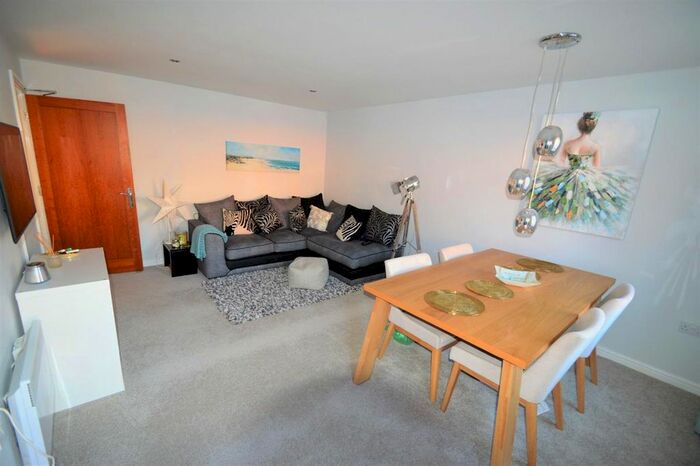 1 Bedroom Flat To Rent In Pipkin Close, Pontprennau, Cardiff, CF23